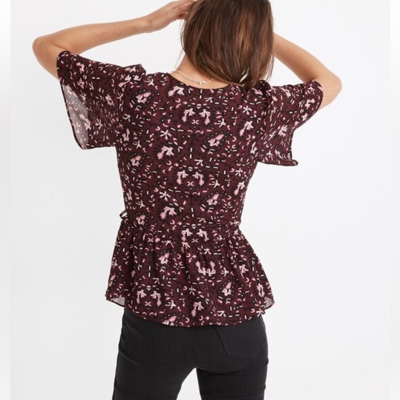 Madewell Georgette Flutter-Sleeve Peplum Top in
Rich Paisley. Size Small. - Picture 15 of 15